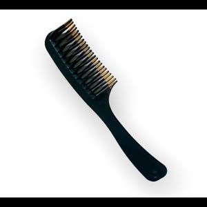 Black detangler beach comb
